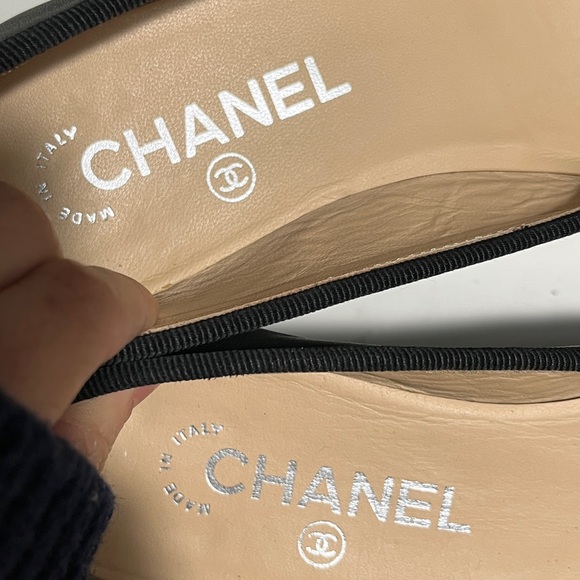 CHANEL Women's Black and Silver Flats - Picture 6 of 10